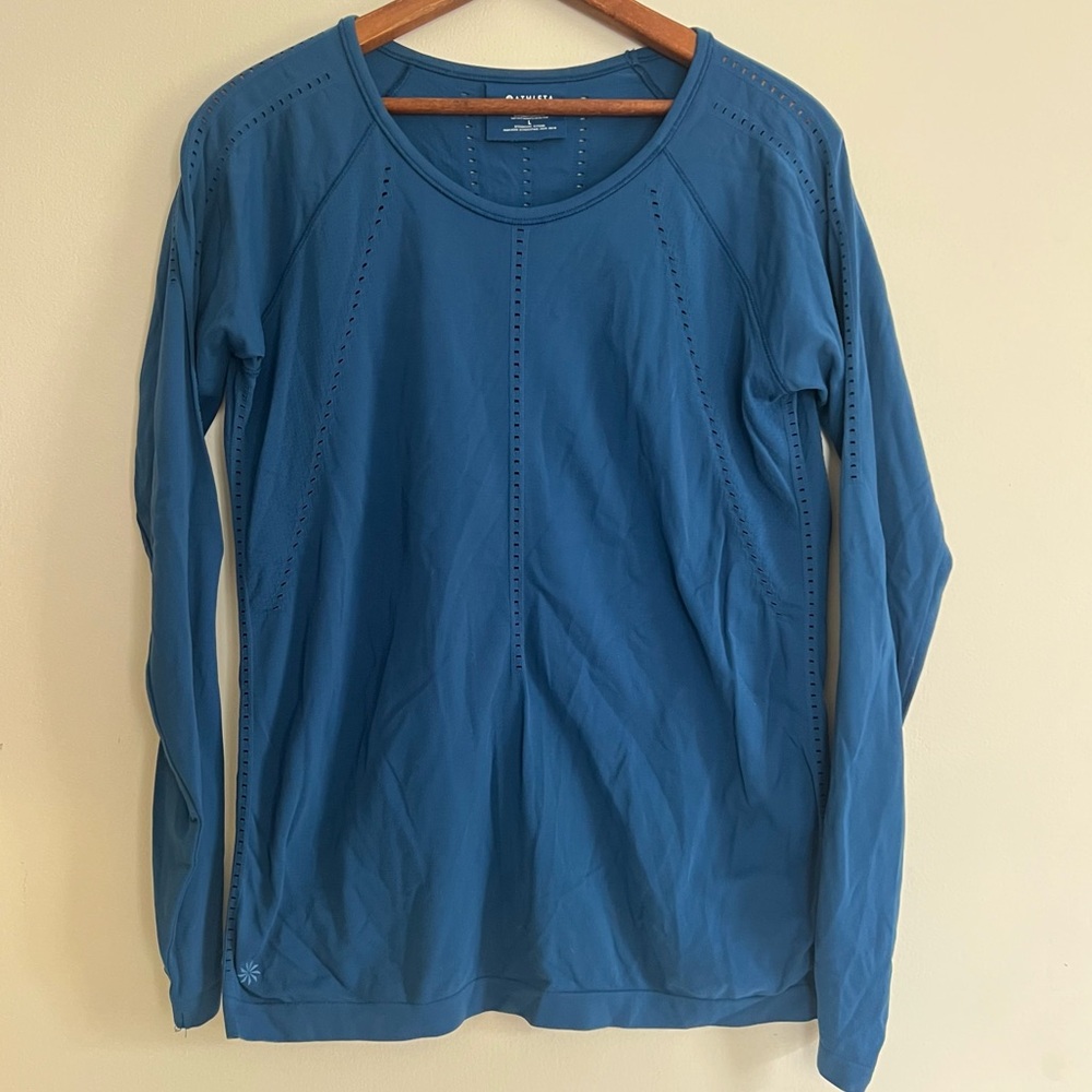 Athleta Oxygen Perforated Blue Long Sleeve Size Large Workout Athleisure Style